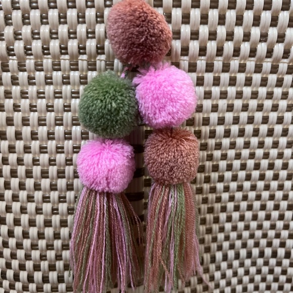 Woven Tote Bag with Pom Pom Charm - Picture 2 of 6